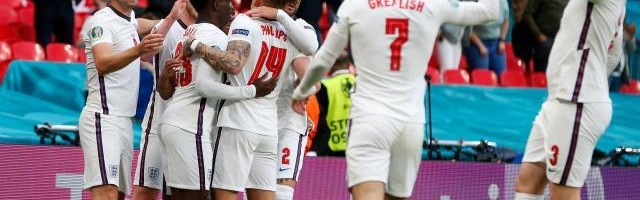 德州扑克-【观察】丑陋三狮走不远？你懂什么叫大赛夺冠密码不